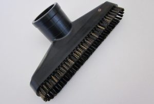 Anti-static vacuum cleaner brush